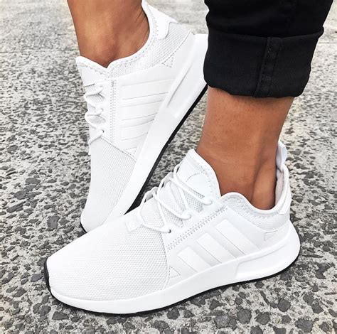 adidas weiße sneaker|adidas white athletic shoes.